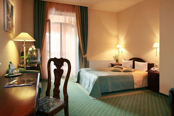 Hotel Old Continent Олд Континент (Uzhhorod)